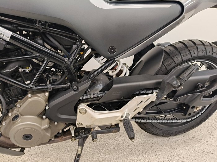 2020 HUSQVARNA SVARTPILEN 401 Black
