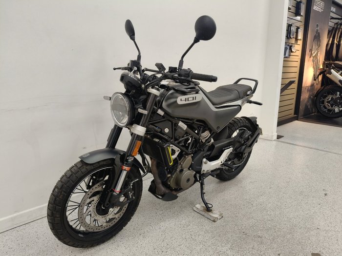 2020 HUSQVARNA SVARTPILEN 401 Black
