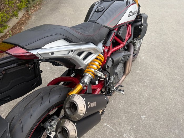 2022 Indian FTR R 1200 CARBON CARBON FIBER