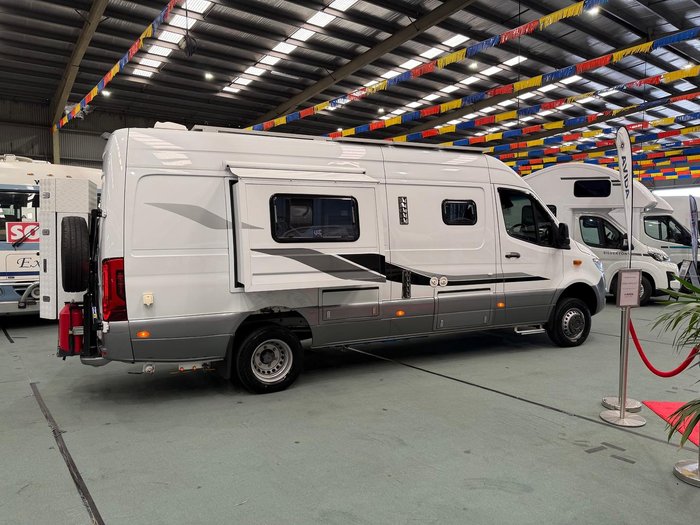 2020 Paradise Oasis Platinum 4X4