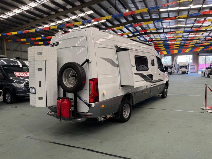 2020 Paradise Oasis Platinum 4X4