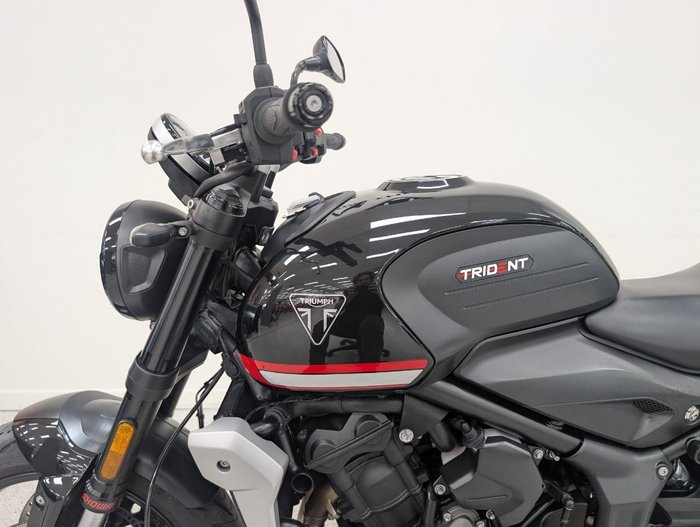 2024 Triumph TRIDENT 660 Black