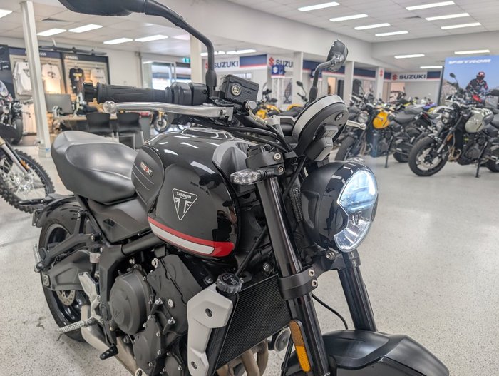 2024 Triumph TRIDENT 660 Black