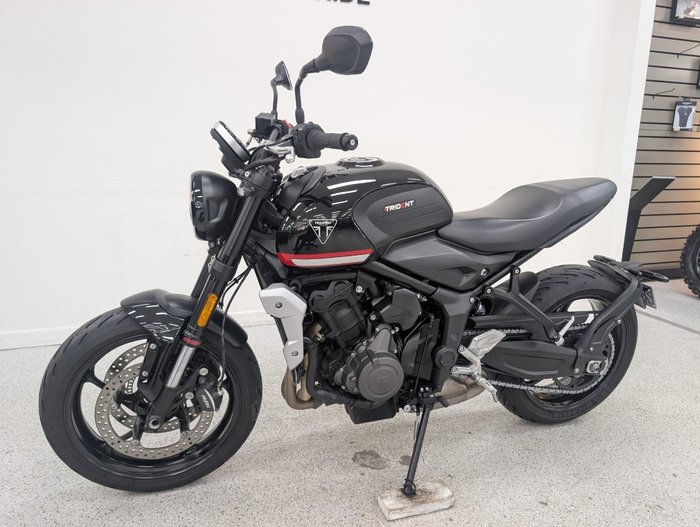 2024 Triumph TRIDENT 660 Black