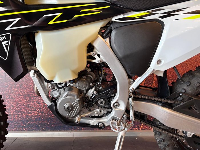 2026 Triumph TF 450-E Off Road Black