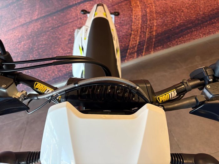 2026 Triumph TF 450-E Off Road Black