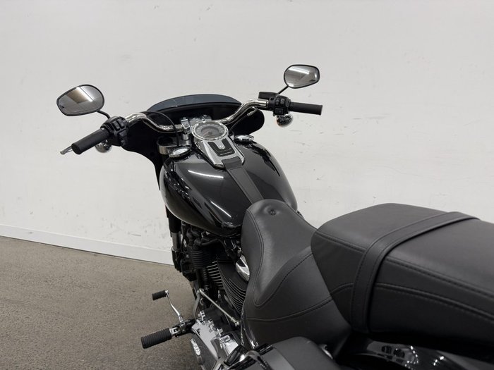 2021 HARLEY-DAVIDSON FLSB SPORT GLIDE Black
