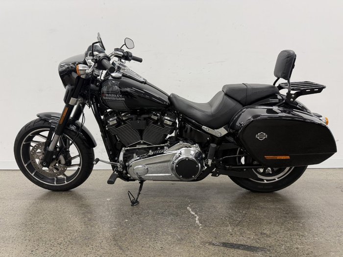 2021 HARLEY-DAVIDSON FLSB SPORT GLIDE Black