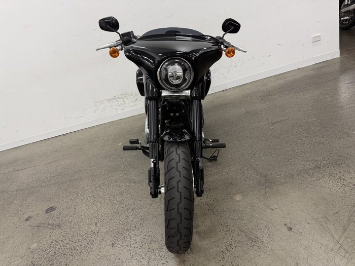 2021 HARLEY-DAVIDSON FLSB SPORT GLIDE Black