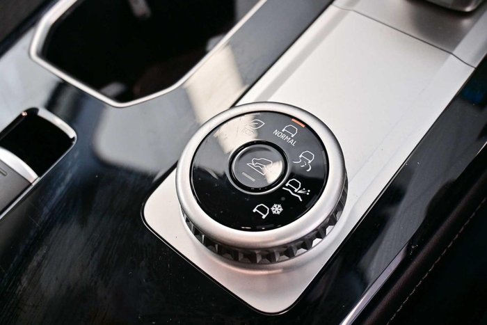 2025 Mitsubishi Outlander LS