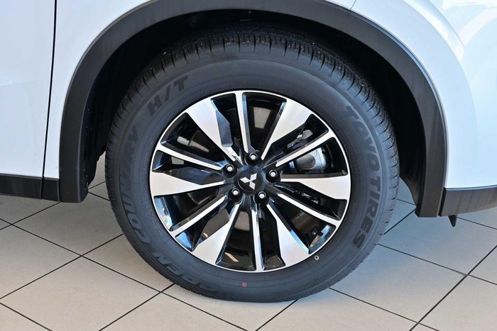 2025 Mitsubishi Outlander LS