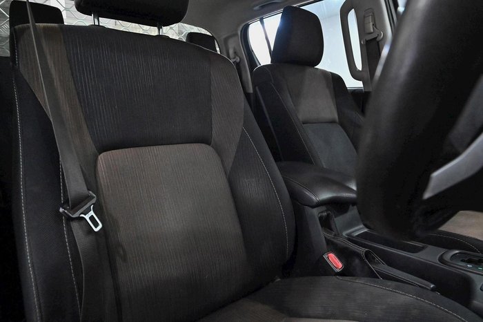 2016 Toyota Hilux SR