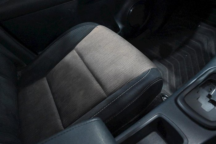 2016 Toyota Hilux SR