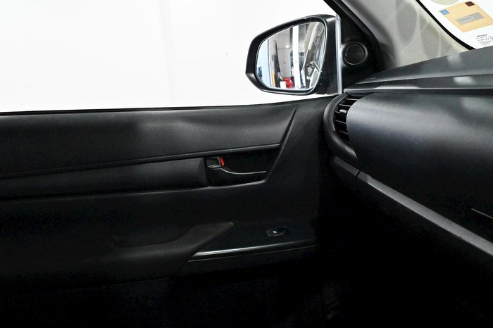 2016 Toyota Hilux SR