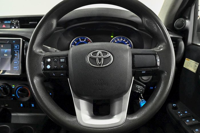 2016 Toyota Hilux SR