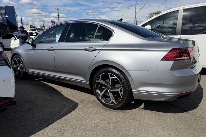 2022 VOLKSWAGEN PASSAT 140TSI BUSINESS