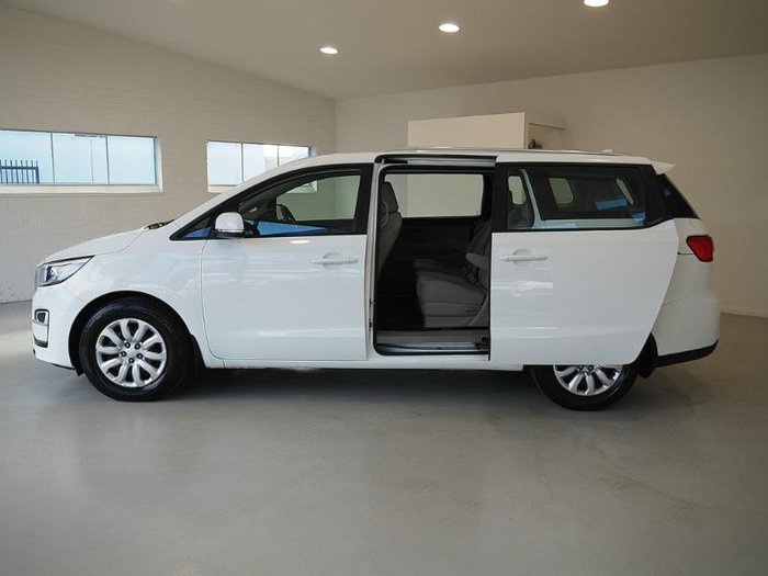 2018 Kia Carnival S