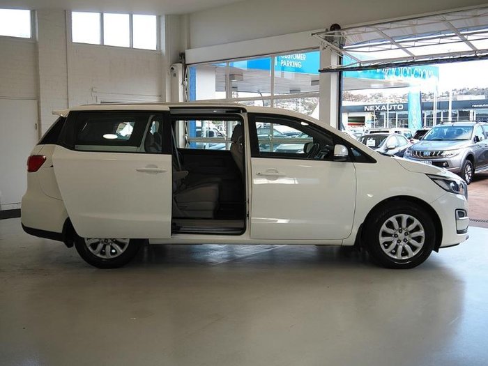2018 Kia Carnival S