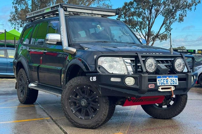 2016 Mitsubishi Pajero