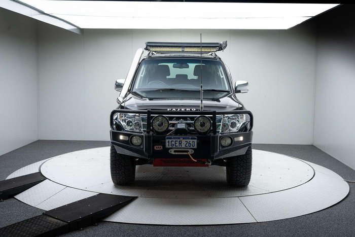 2016 Mitsubishi Pajero