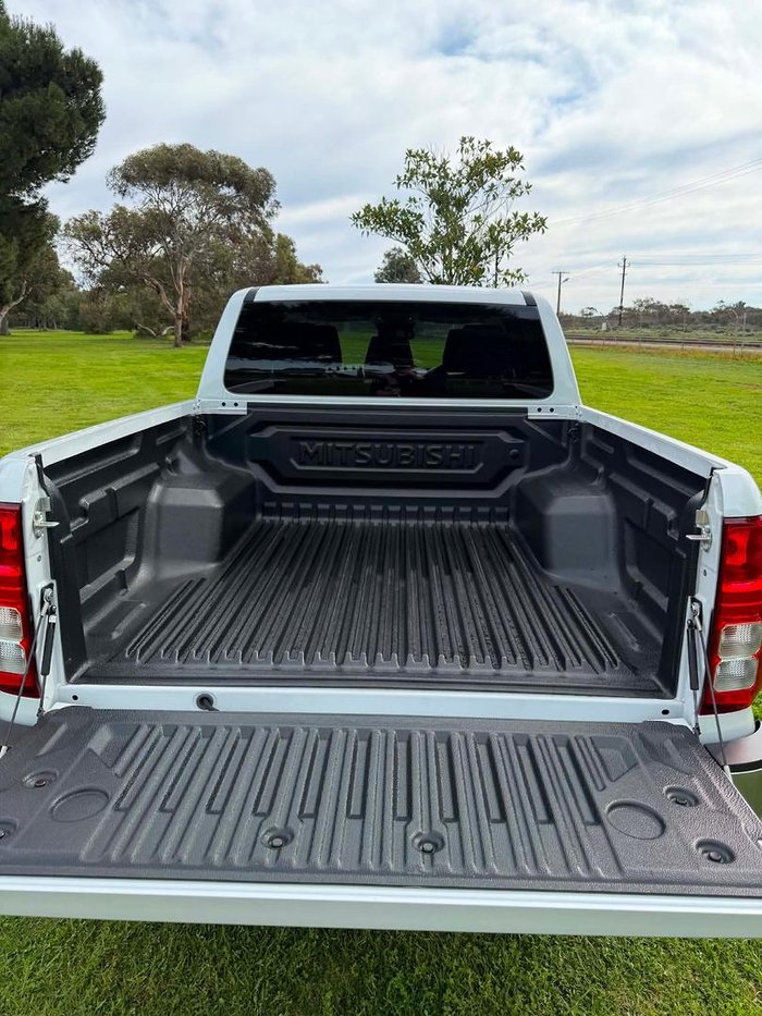 2025 Mitsubishi Triton GLX-R