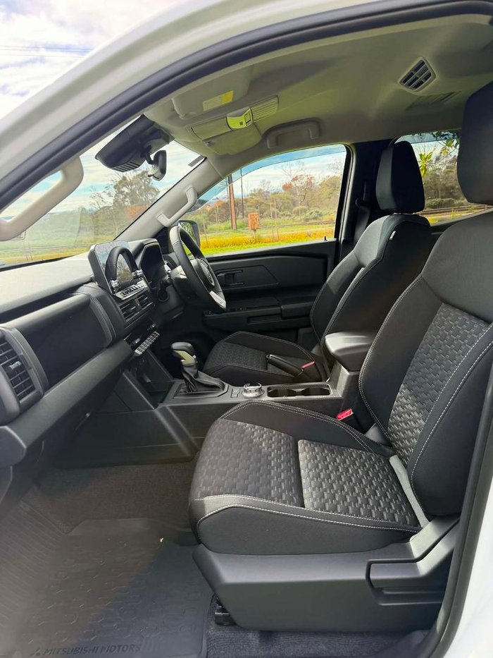 2025 Mitsubishi Triton GLX-R