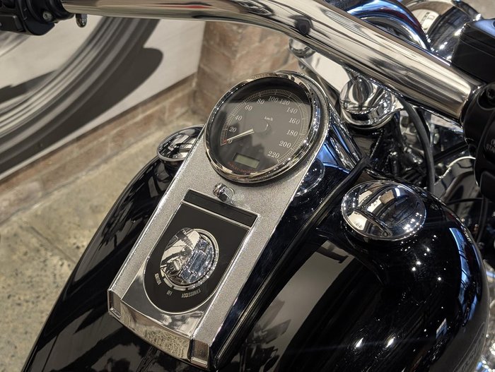 2011 Harley-Davidson Softail Standard 1584 EFI (FXSTI) Softail Black