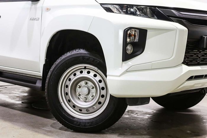 2024 Mitsubishi Triton GLX