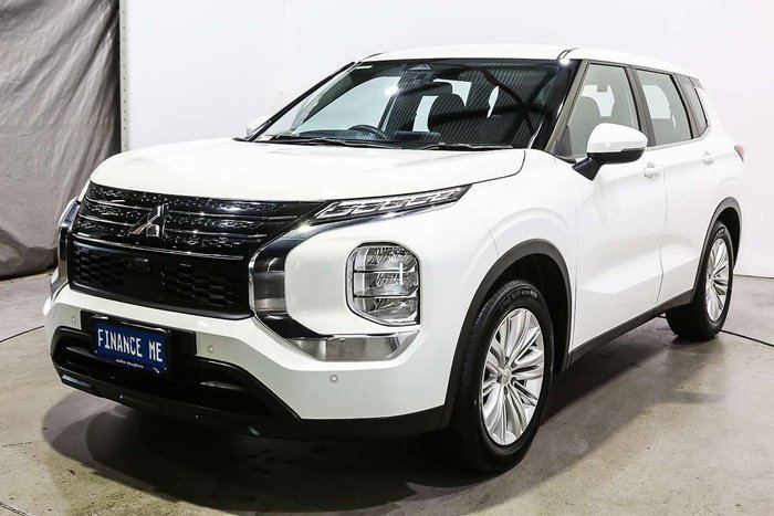 2024 Mitsubishi Outlander ES