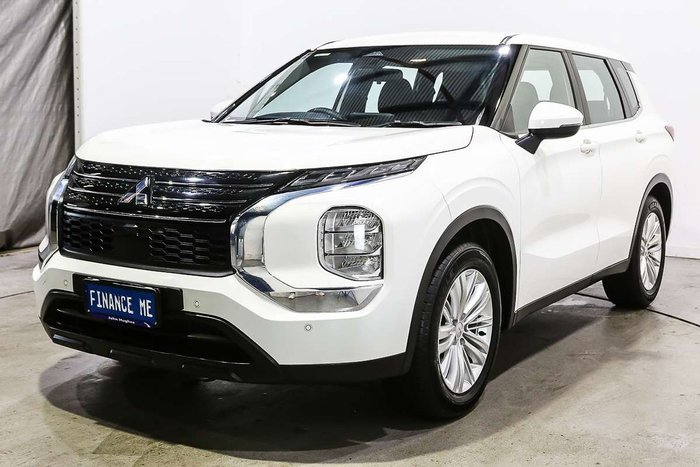 2024 Mitsubishi Outlander ES