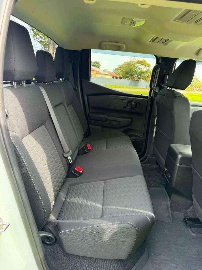 2025 Mitsubishi Triton GLX-R