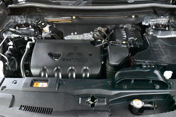 2017 Mitsubishi Outlander LS