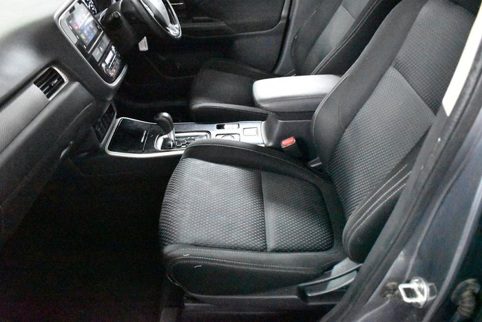 2017 Mitsubishi Outlander LS