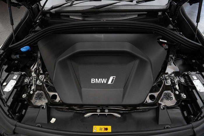 2025 BMW iX1