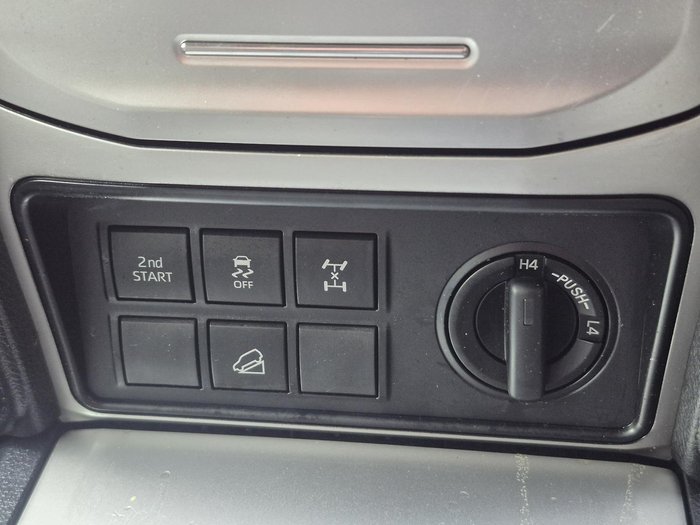 2022 Toyota Landcruiser Prado GX
