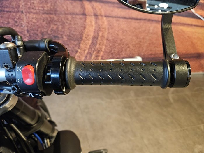 2010 Triumph Speed Triple 1050 Speed Triple Black