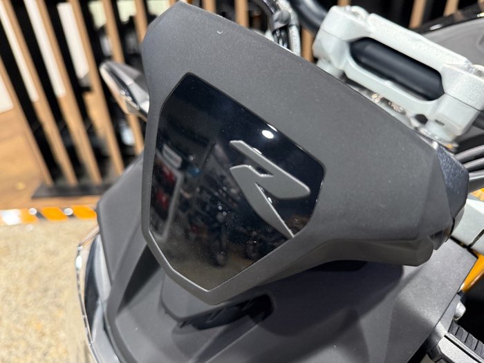 2026 BMW Motorrad G 310 R COSMIC BLACK