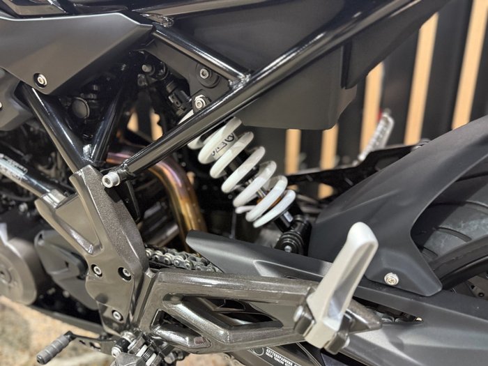 2026 BMW Motorrad G 310 R COSMIC BLACK