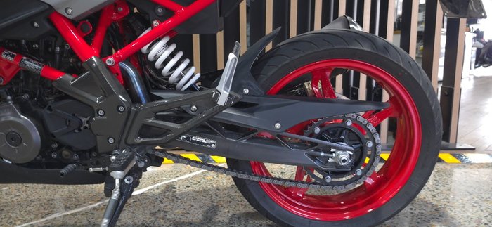 2026 BMW Motorrad G 310 R GRANITGRAU METALLIC