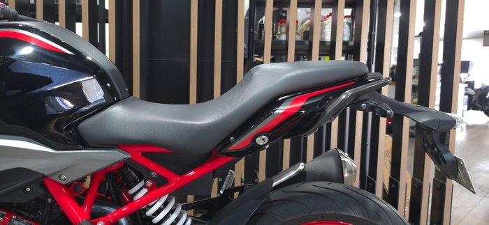 2026 BMW Motorrad G 310 R GRANITGRAU METALLIC