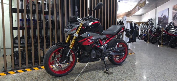 2026 BMW Motorrad G 310 R GRANITGRAU METALLIC