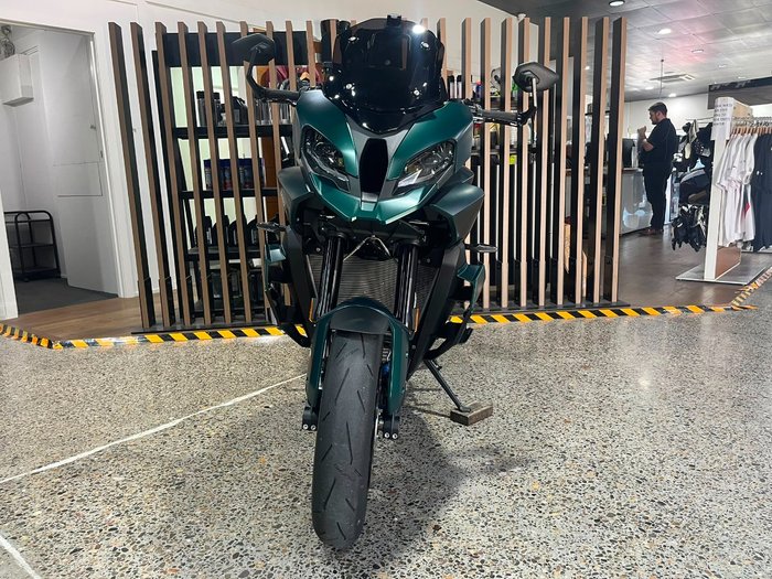 2026 BMW Motorrad M 1000 XR GREEN