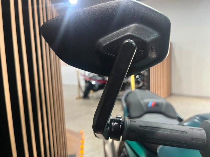 2026 BMW Motorrad M 1000 XR GREEN