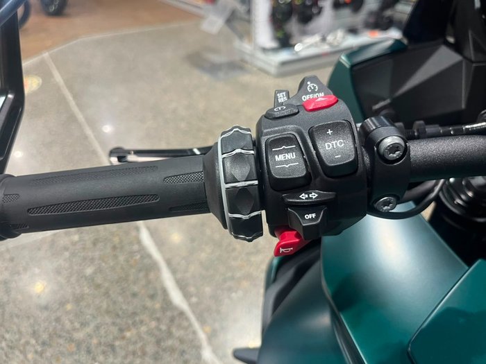 2026 BMW Motorrad M 1000 XR GREEN