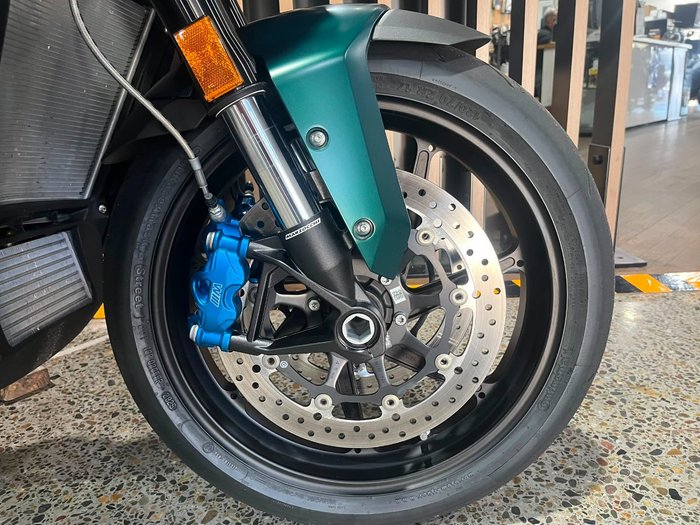 2026 BMW Motorrad M 1000 XR GREEN