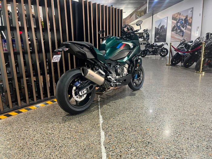 2026 BMW Motorrad M 1000 XR GREEN