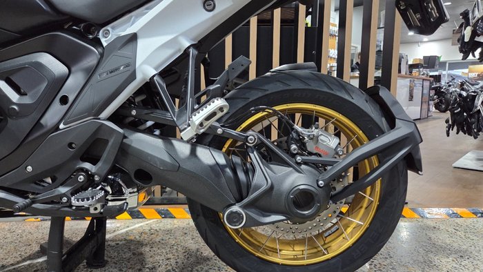 2026 BMW Motorrad R 1300 GS SILVER ICE