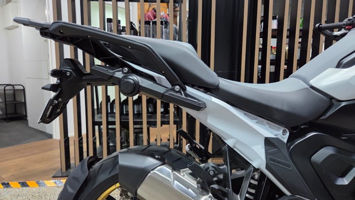 2026 BMW Motorrad R 1300 GS SILVER ICE