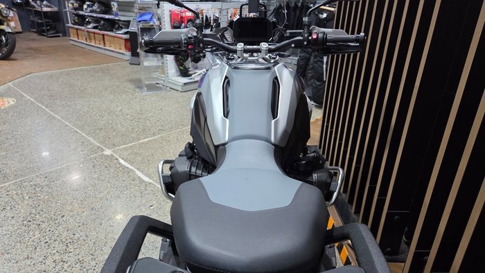 2026 BMW Motorrad R 1300 GS SILVER ICE