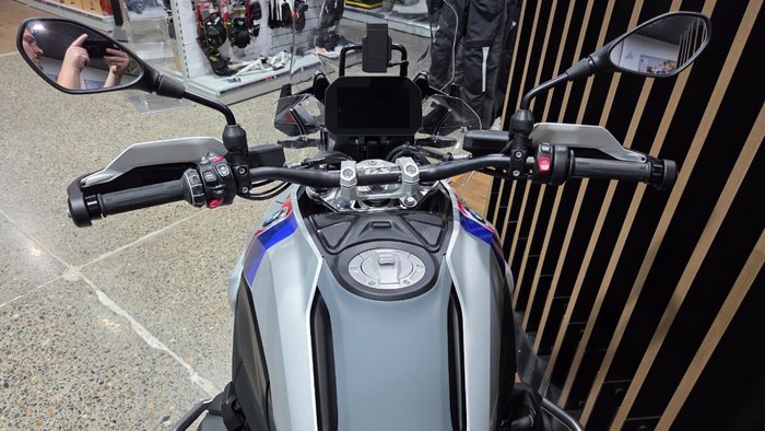 2026 BMW Motorrad R 1300 GS SILVER ICE